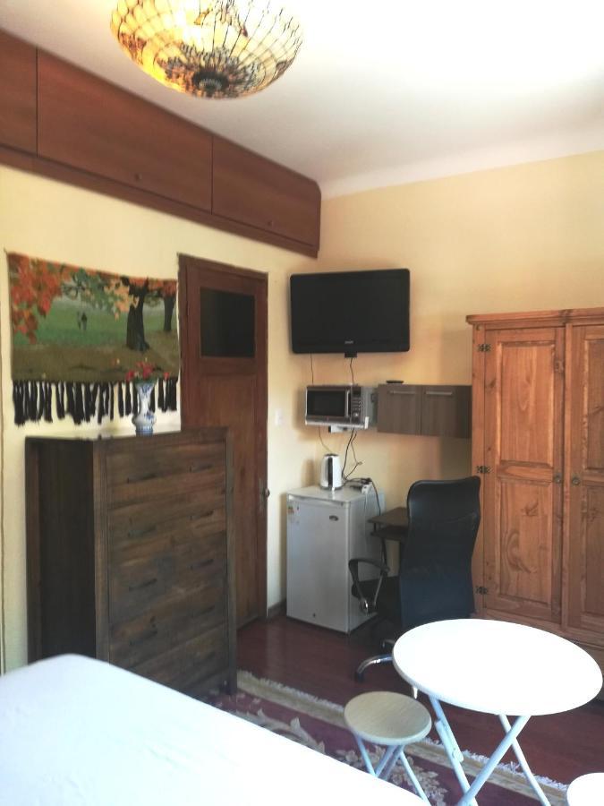 Private Room In Beautiful Home Montevideo Exteriör bild